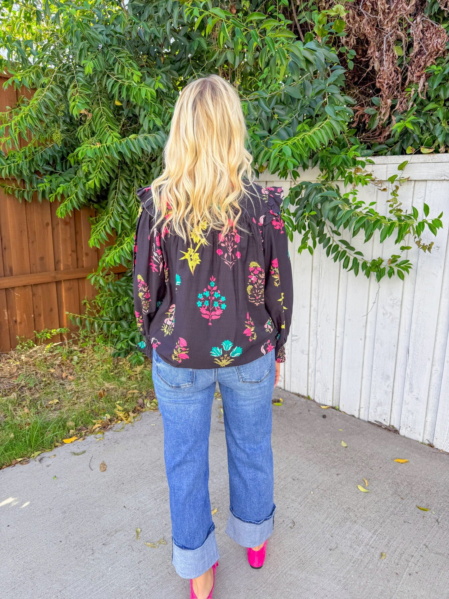 Citron Standout Top - Black