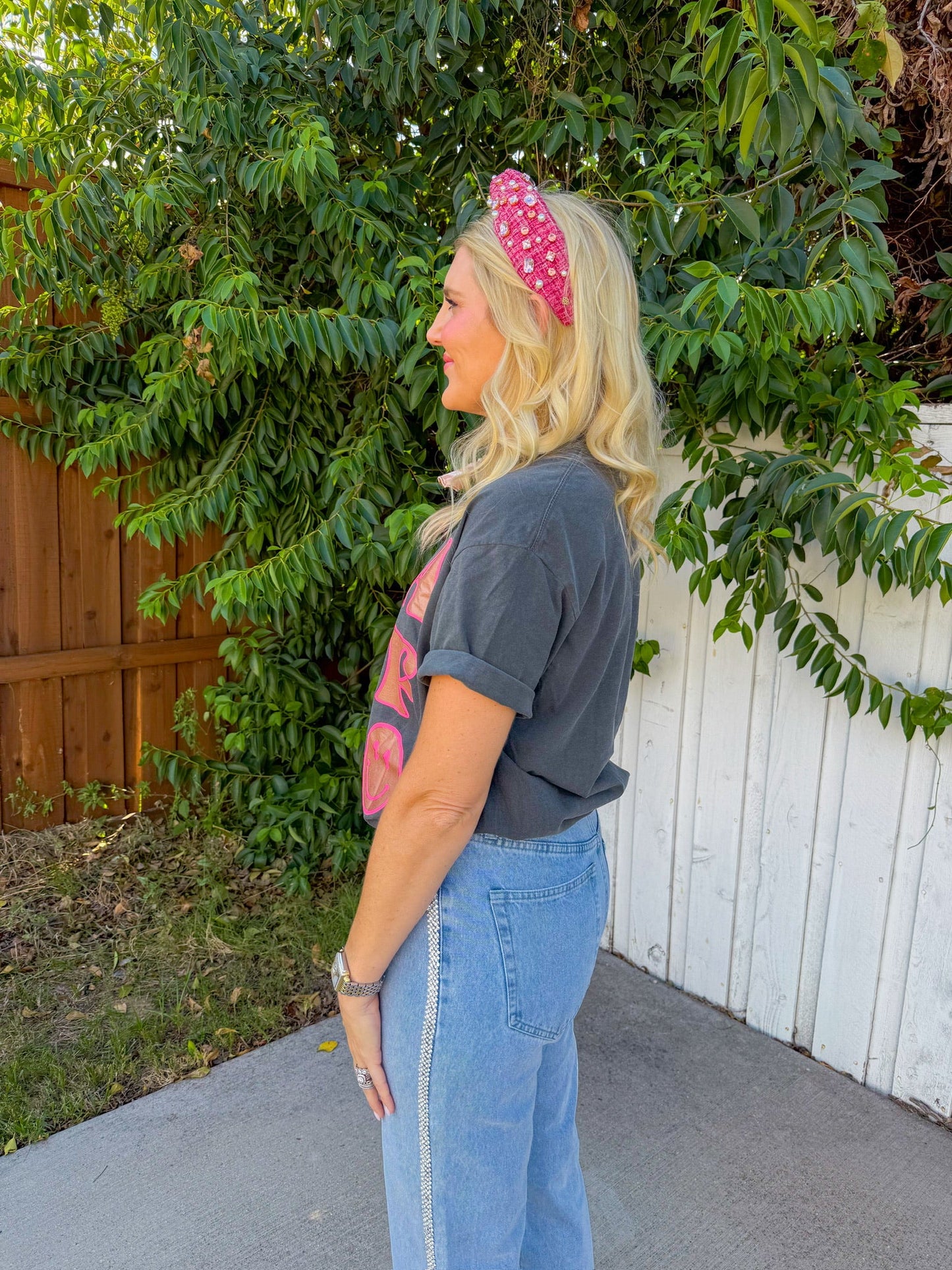 Thankful Smiley Tee - Pepper