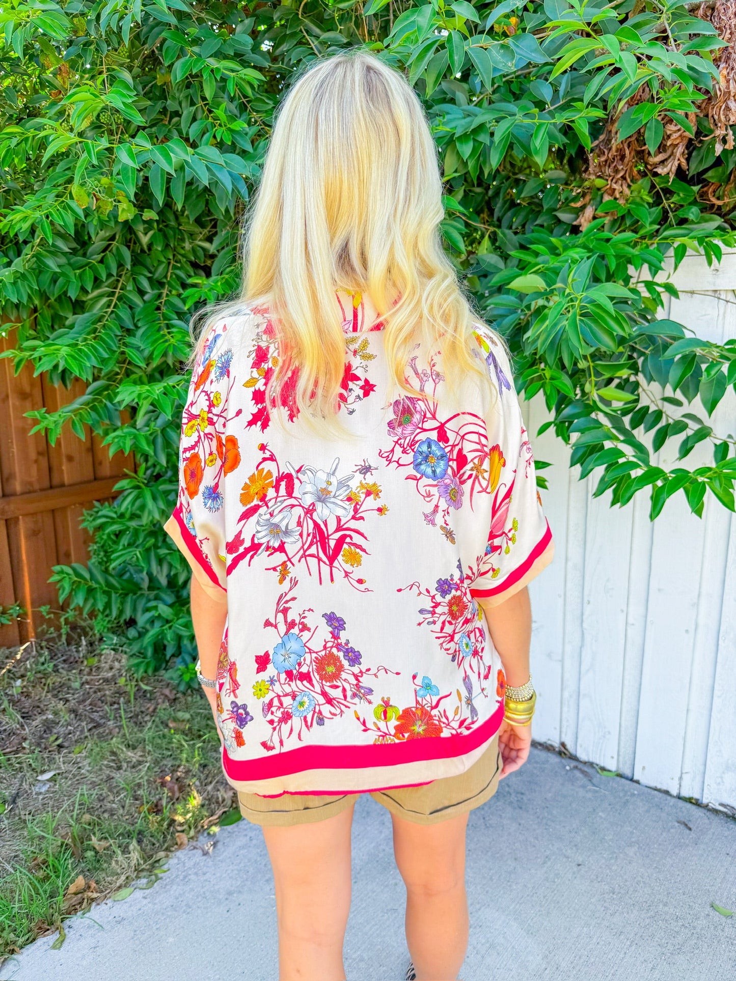 Artistry Angle Top - Cream/Red